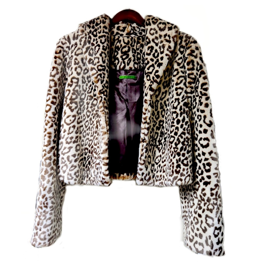 Velvet Brand NWT Faux Fur Leopard Short Coat